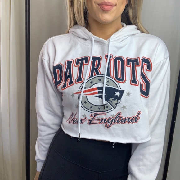 patriots crop top hoodie